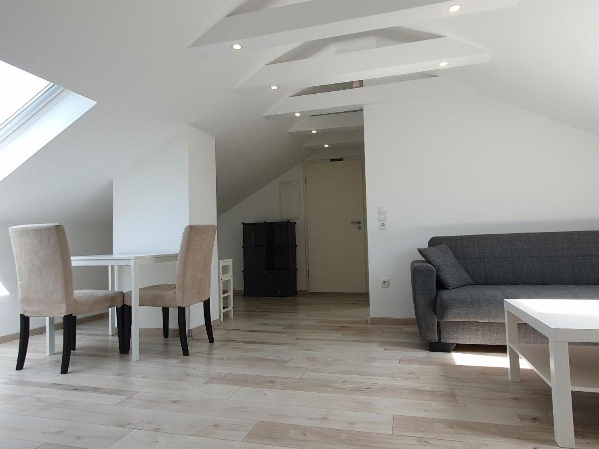 Ruhige Und Moderne 2-Zi. Wohnung Kulsheim Ngoại thất bức ảnh