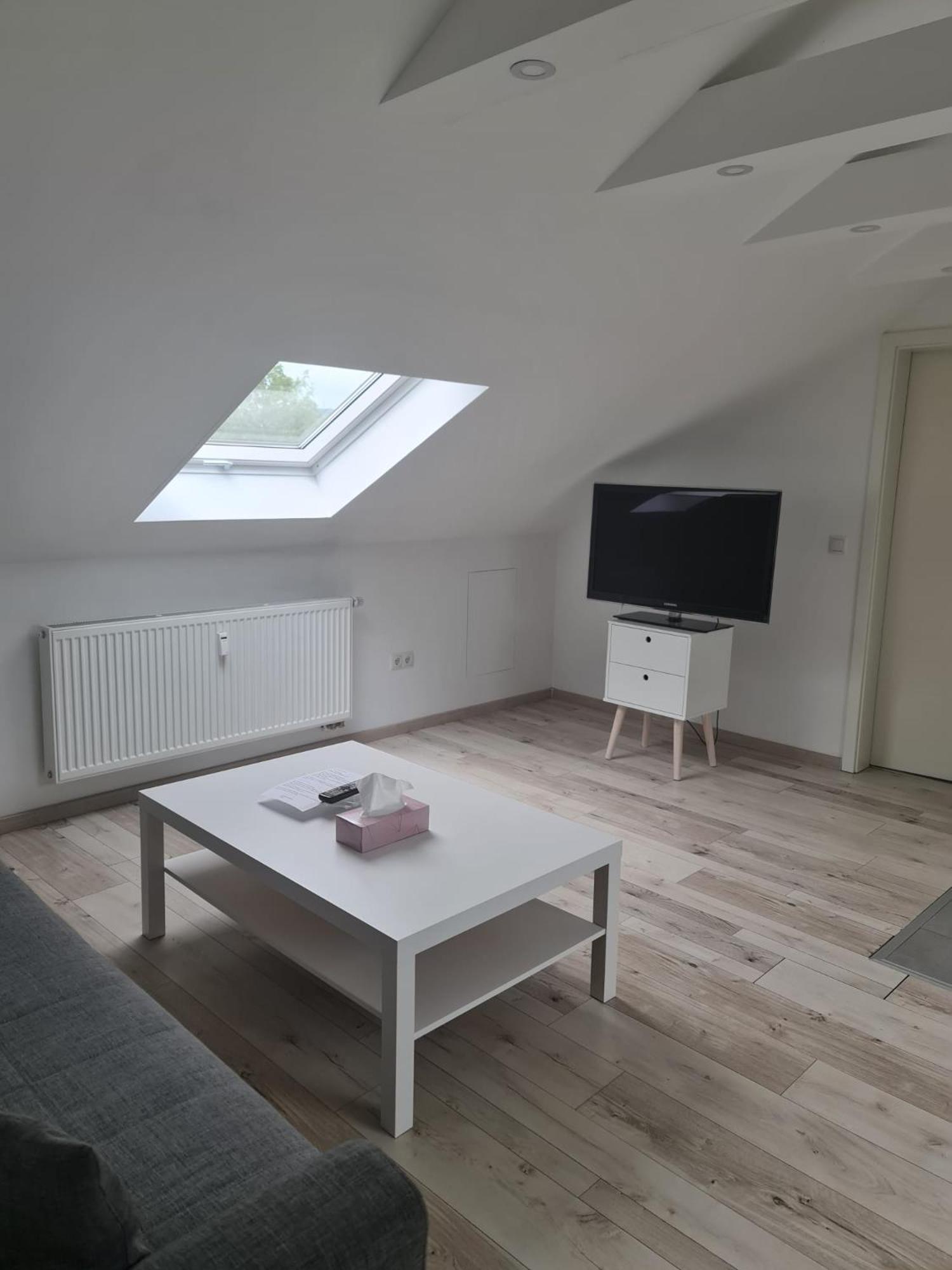 Ruhige Und Moderne 2-Zi. Wohnung Kulsheim Ngoại thất bức ảnh